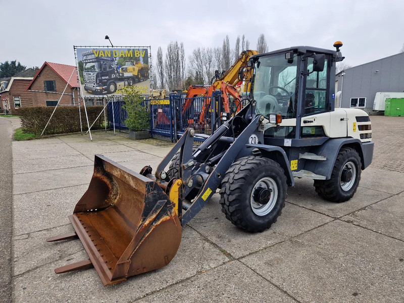Terex TL80 met 1704 uur - Ελαστιχοφόρος φορτωτής: φωτογραφία 1 Terex TL80 met 1704 uur - Ελαστιχοφόρος φορτωτής: φωτογραφία 1