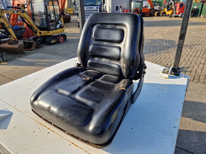 Yale 4.5 ton elektrisch triplomast - Ηλεκτροκίνητο περονοφόρο: φωτογραφία 5 Yale 4.5 ton elektrisch triplomast - Ηλεκτροκίνητο περονοφόρο: φωτογραφία 5