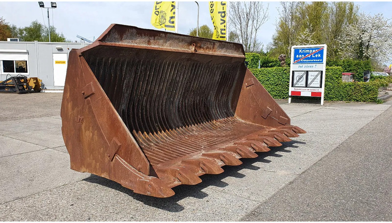 Zeer zware puinbak dubbele Caterpillar aansluiting - Κουβάς για Κατασκευή μηχανήματα: φωτογραφία 2 Zeer zware puinbak dubbele Caterpillar aansluiting - Κουβάς για Κατασκευή μηχανήματα: φωτογραφία 2