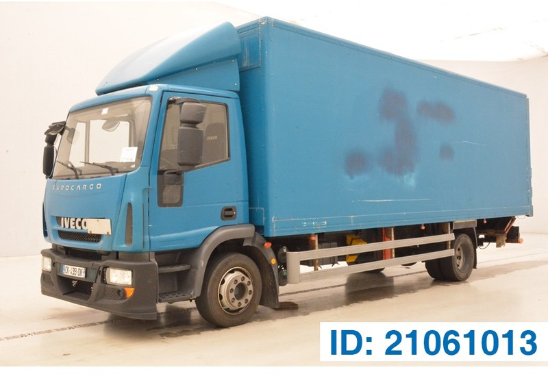 Iveco Eurocargo 120E18 - Φορτηγό κόφα: φωτογραφία 1 Iveco Eurocargo 120E18 - Φορτηγό κόφα: φωτογραφία 1