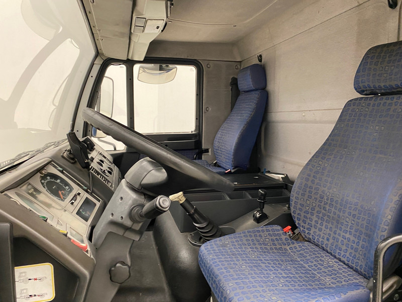 Φορτηγό μουσαμάς MAN LE 14.220: φωτογραφία 10