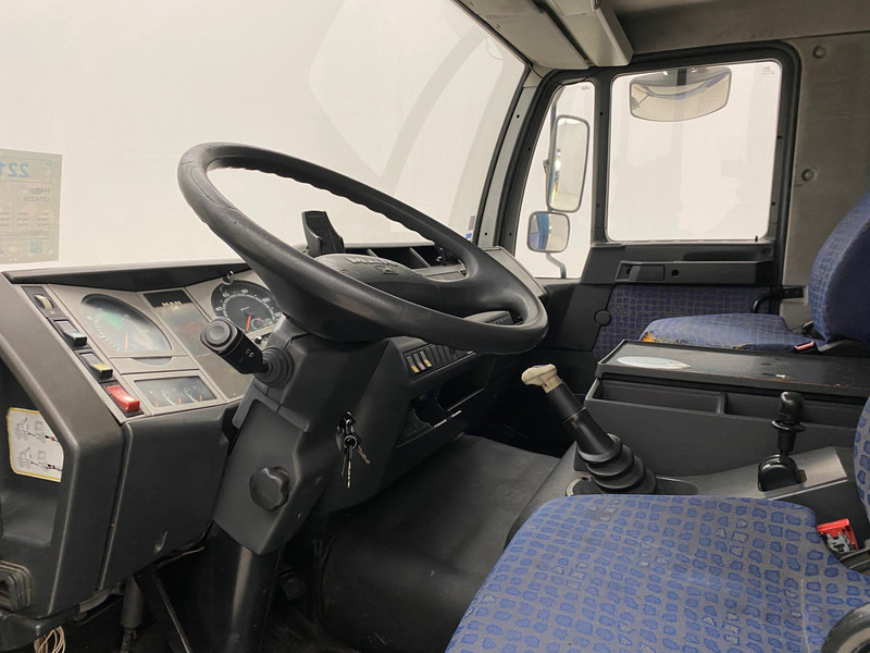 Φορτηγό μουσαμάς MAN LE 14.220: φωτογραφία 9