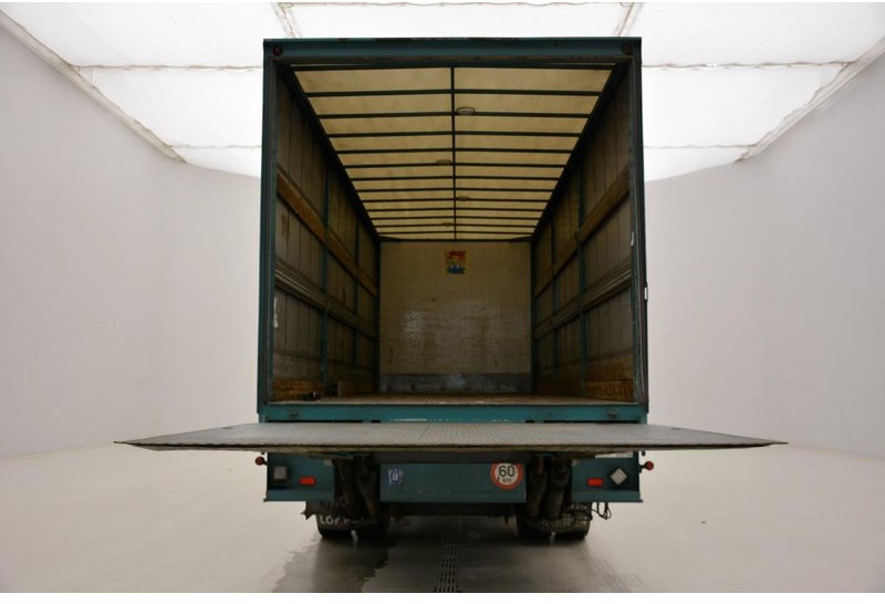 Mercedes-Benz Atego 1823 - damaged engine - Φορτηγό μουσαμάς: φωτογραφία 5 Mercedes-Benz Atego 1823 - damaged engine - Φορτηγό μουσαμάς: φωτογραφία 5