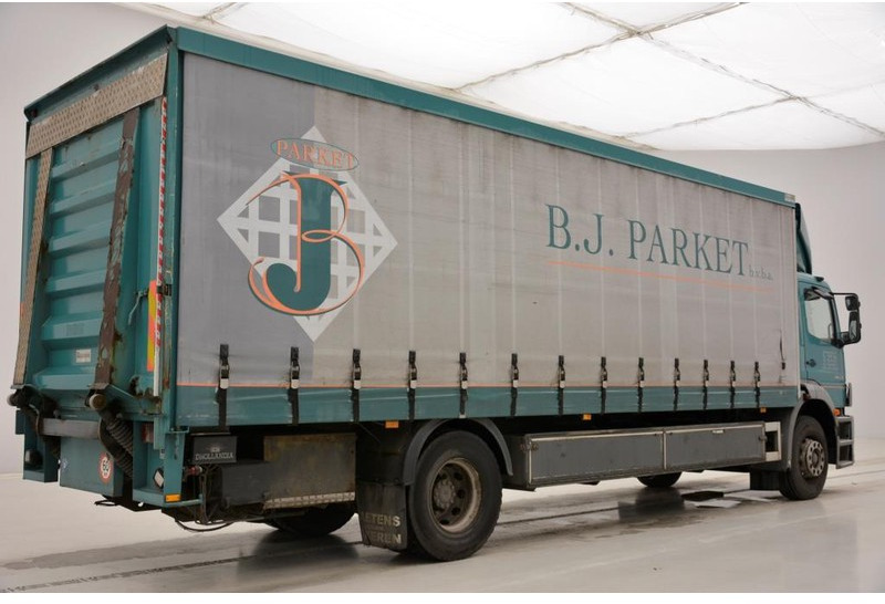 Mercedes-Benz Atego 1823 - damaged engine - Φορτηγό μουσαμάς: φωτογραφία 4 Mercedes-Benz Atego 1823 - damaged engine - Φορτηγό μουσαμάς: φωτογραφία 4