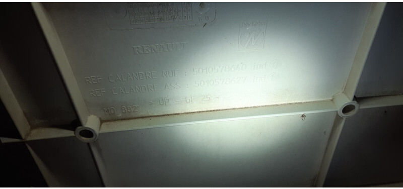 Renault 5010578640 5010578640 - Μάσκα ψυγείου για Φορτηγό: φωτογραφία 2 Renault 5010578640 5010578640 - Μάσκα ψυγείου για Φορτηγό: φωτογραφία 2