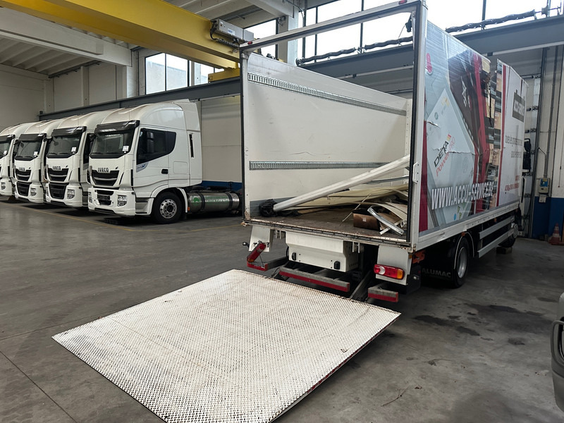 Renault D240 - Φορτηγό κόφα: φωτογραφία 3 Renault D240 - Φορτηγό κόφα: φωτογραφία 3