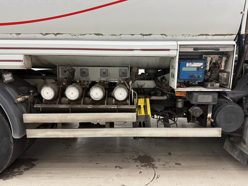 Φορτηγό βυτιοφόρο Renault Premium 320: φωτογραφία 8