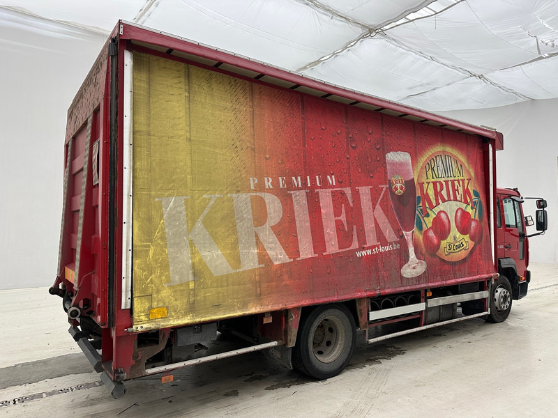 Φορτηγό μουσαμάς Volvo FL 220: φωτογραφία 6