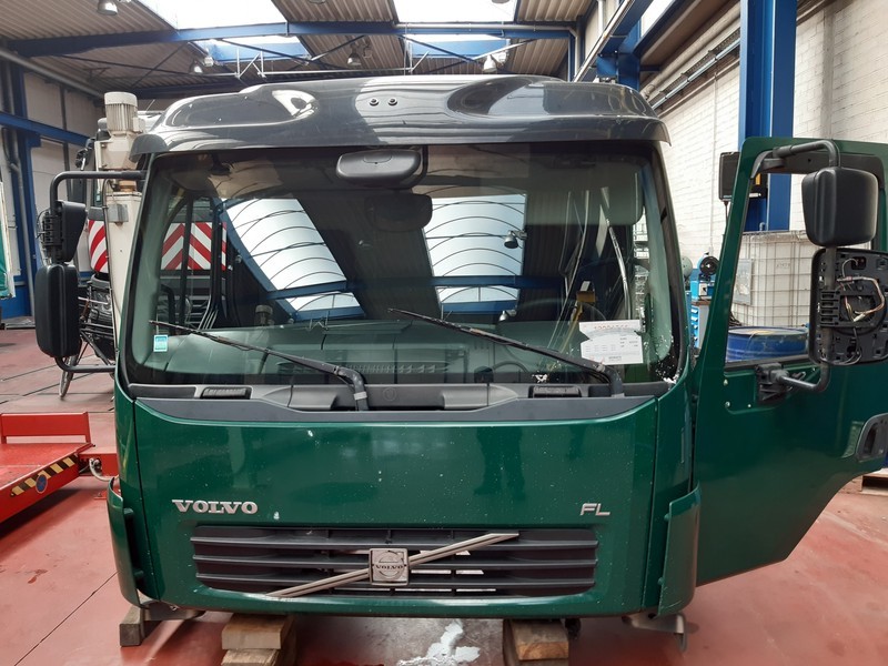 Volvo FL Volvo FL - Καμπίνα και εσωτερικό: φωτογραφία 1 Volvo FL Volvo FL - Καμπίνα και εσωτερικό: φωτογραφία 1