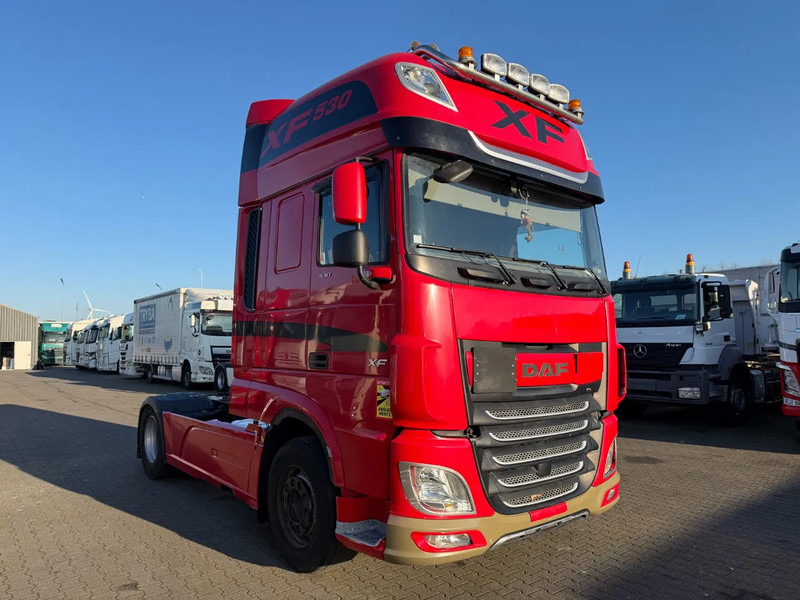 DAF XF 530 Super Spacecab Retarder Euro 6 - Τράκτορας: φωτογραφία 2 DAF XF 530 Super Spacecab Retarder Euro 6 - Τράκτορας: φωτογραφία 2