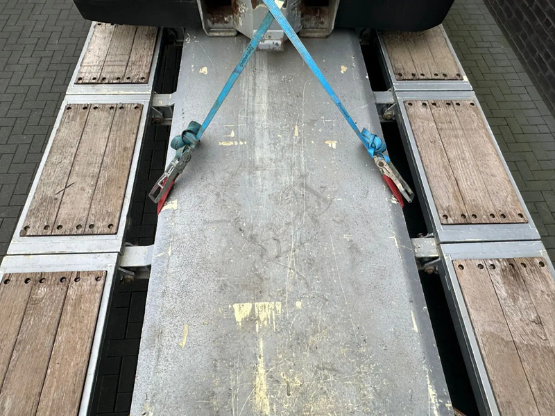 Goldhofer STHP/XLE 8 (3+5) LOWLOADER - Επικαθήμενο με χαμηλό δάπεδο: φωτογραφία 5 Goldhofer STHP/XLE 8 (3+5) LOWLOADER - Επικαθήμενο με χαμηλό δάπεδο: φωτογραφία 5