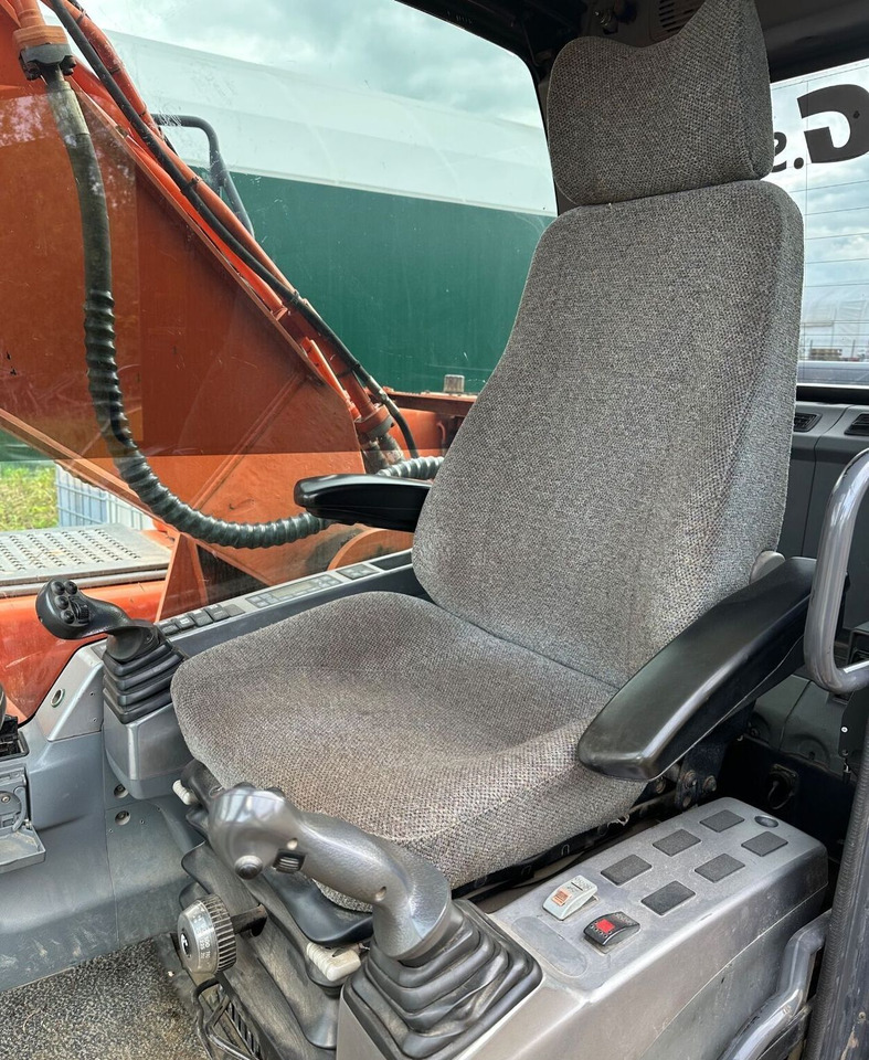 DOOSAN DX 225 LC - Ερπυστριοφόρος εκσκαφέας: φωτογραφία 4 DOOSAN DX 225 LC - Ερπυστριοφόρος εκσκαφέας: φωτογραφία 4