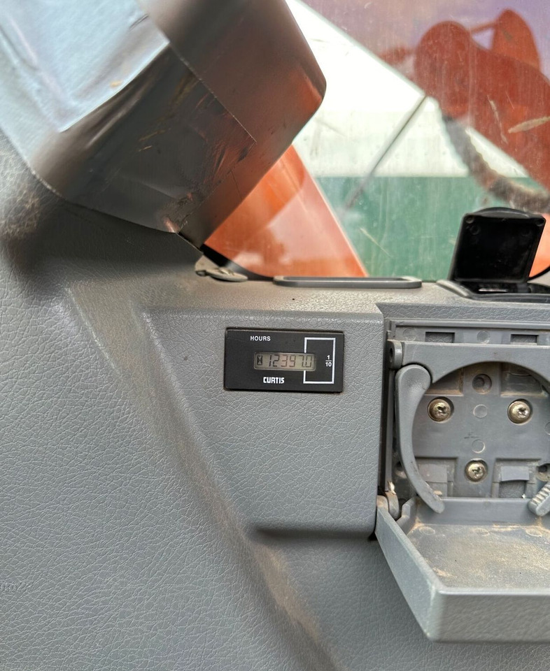 DOOSAN DX 225 LC - Ερπυστριοφόρος εκσκαφέας: φωτογραφία 3 DOOSAN DX 225 LC - Ερπυστριοφόρος εκσκαφέας: φωτογραφία 3