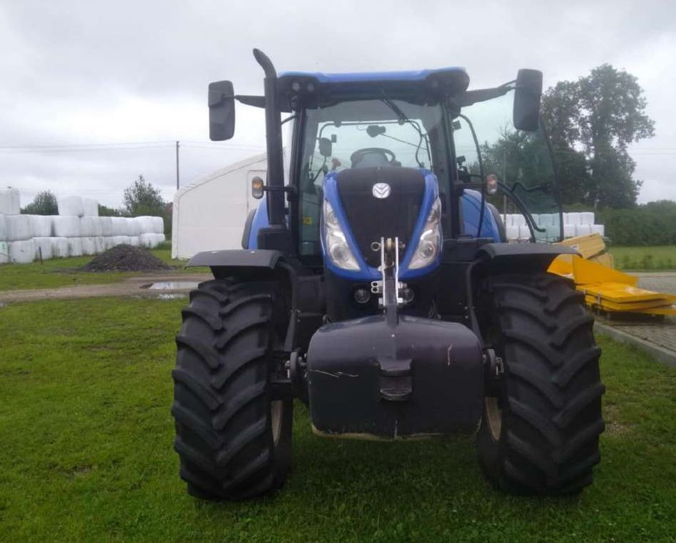 NEW HOLLAND T7.175 - Τρακτέρ: φωτογραφία 2 NEW HOLLAND T7.175 - Τρακτέρ: φωτογραφία 2