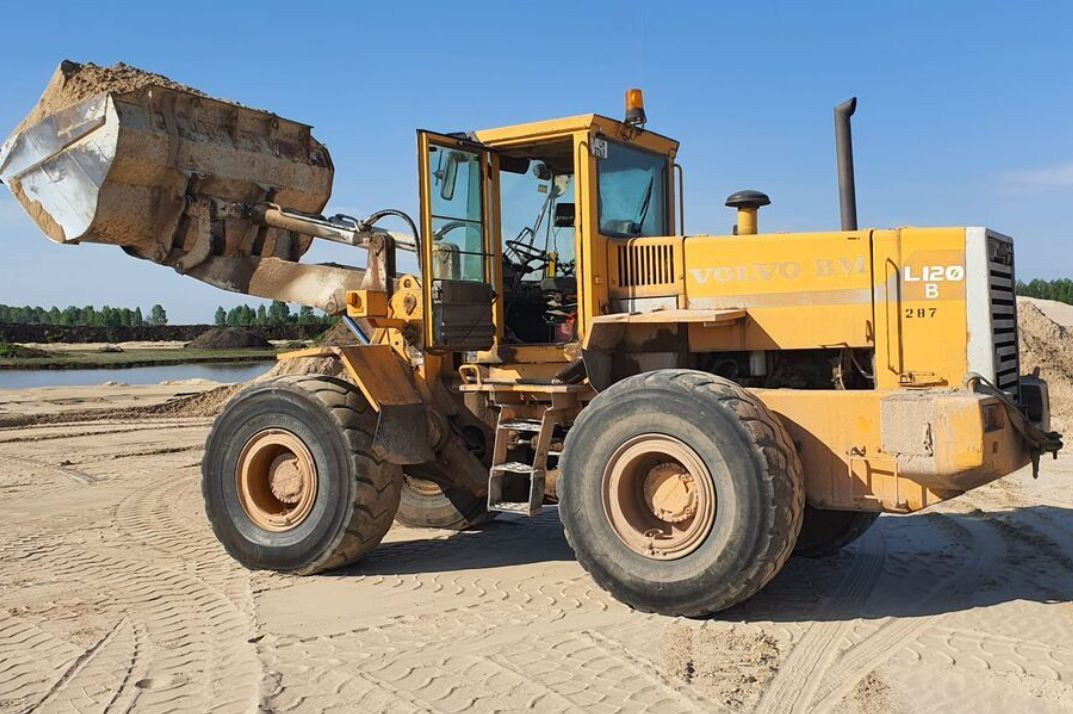 VOLVO L120B - Ελαστιχοφόρος φορτωτής: φωτογραφία 2 VOLVO L120B - Ελαστιχοφόρος φορτωτής: φωτογραφία 2
