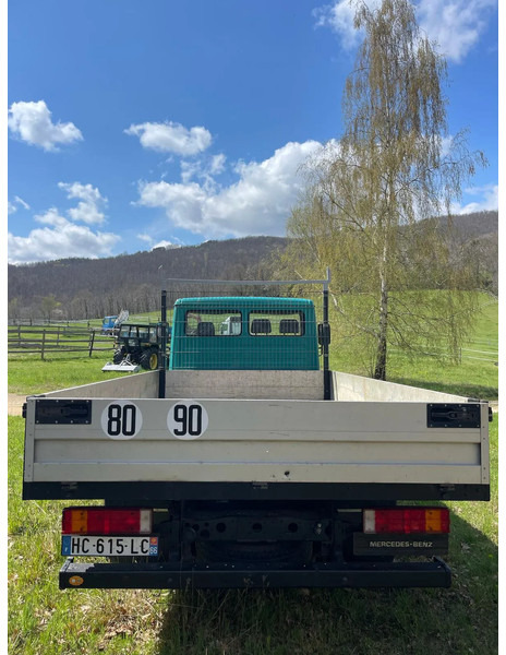 Mercedes-Benz 612 MANUEL gearbox - Φορτηγό κόφα: φωτογραφία 5 Mercedes-Benz 612 MANUEL gearbox - Φορτηγό κόφα: φωτογραφία 5