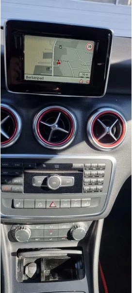 Hatchback Mercedes-Benz A-Klasse 180 automaat.. 180 automaat: φωτογραφία 10