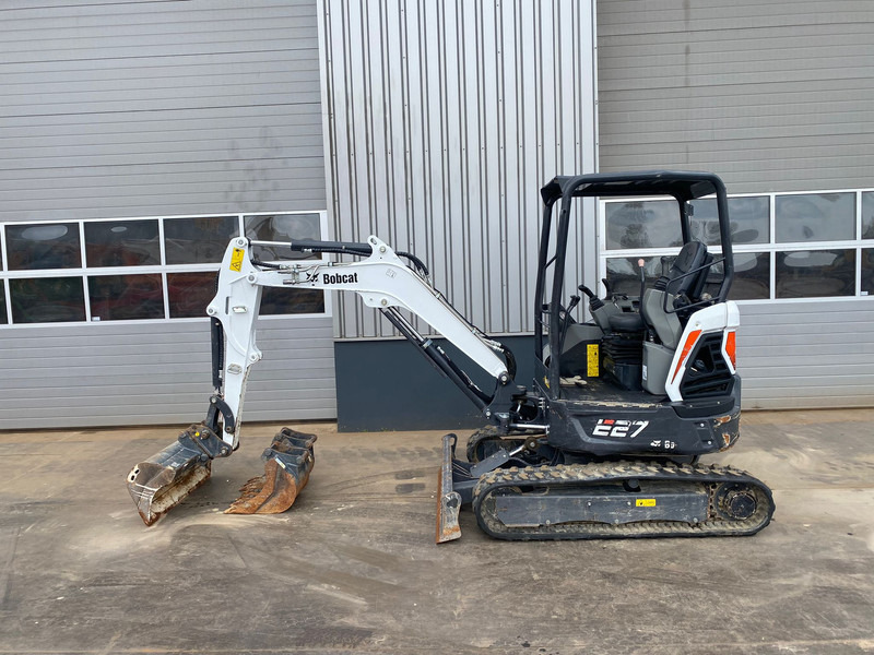 Bobcat E27 - Ερπυστριοφόρος εκσκαφέας: φωτογραφία 1 Bobcat E27 - Ερπυστριοφόρος εκσκαφέας: φωτογραφία 1