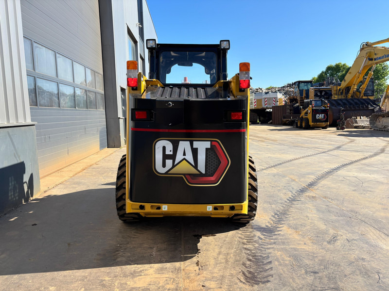 Caterpillar 216B3 - Φορτωτής: φωτογραφία 4 Caterpillar 216B3 - Φορτωτής: φωτογραφία 4