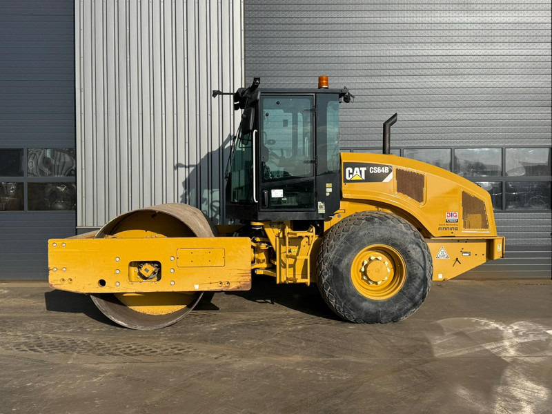 Caterpillar CS64 - Οδοστρωτήρας: φωτογραφία 1 Caterpillar CS64 - Οδοστρωτήρας: φωτογραφία 1