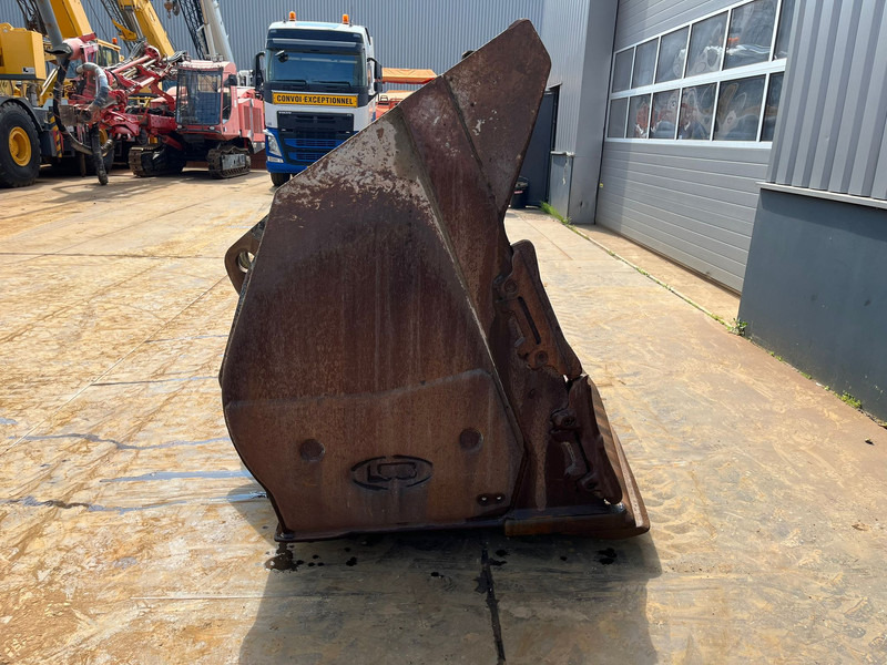 Doosan Bucket DL420-3 4500 l - Κουβάς: φωτογραφία 5 Doosan Bucket DL420-3 4500 l - Κουβάς: φωτογραφία 5