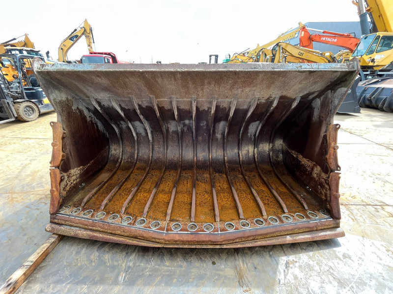 Doosan Bucket DL420-3 4500 l - Κουβάς: φωτογραφία 3 Doosan Bucket DL420-3 4500 l - Κουβάς: φωτογραφία 3