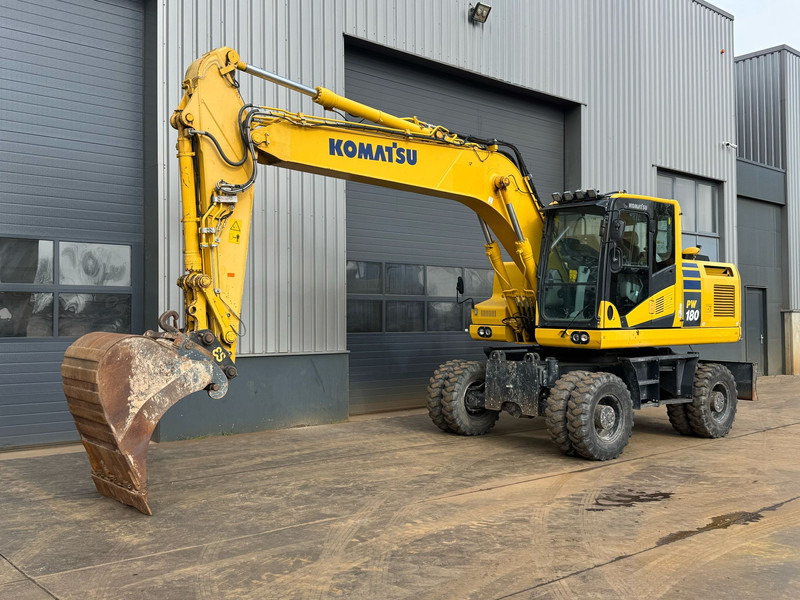 Komatsu PW180-11 - Τροχοφόρος εκσκαφέας: φωτογραφία 3 Komatsu PW180-11 - Τροχοφόρος εκσκαφέας: φωτογραφία 3