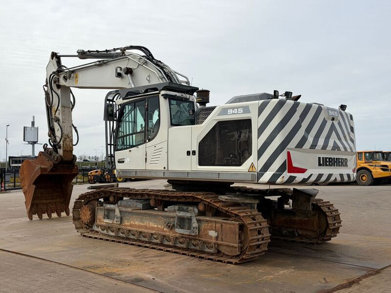 Liebherr R945 LCV (R944 / R946 / R950) - Ερπυστριοφόρος εκσκαφέας: φωτογραφία 3 Liebherr R945 LCV (R944 / R946 / R950) - Ερπυστριοφόρος εκσκαφέας: φωτογραφία 3