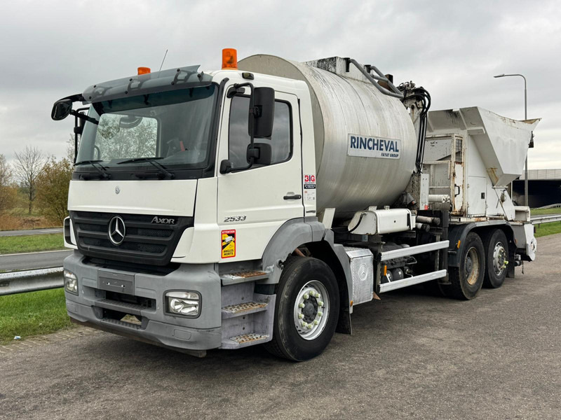MERCEDESBENZ Axor 2533 6x2x4 Rincheval Bitumensprayer / chip spreader - Φορτηγό: φωτογραφία 1 MERCEDESBENZ Axor 2533 6x2x4 Rincheval Bitumensprayer / chip spreader - Φορτηγό: φωτογραφία 1