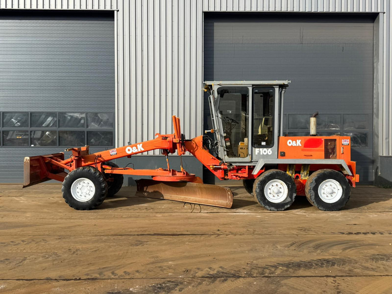 O & K F106A Motor Grader 6x6 - Γκρέιντερ: φωτογραφία 1 O & K F106A Motor Grader 6x6 - Γκρέιντερ: φωτογραφία 1