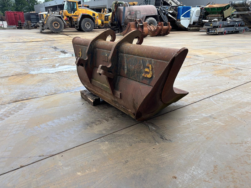 Verachtert Vleugelbak - Κουβάς: φωτογραφία 5 Verachtert Vleugelbak - Κουβάς: φωτογραφία 5