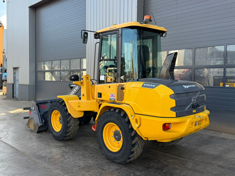 Volvo L30G - Ελαστιχοφόρος φορτωτής: φωτογραφία 3 Volvo L30G - Ελαστιχοφόρος φορτωτής: φωτογραφία 3