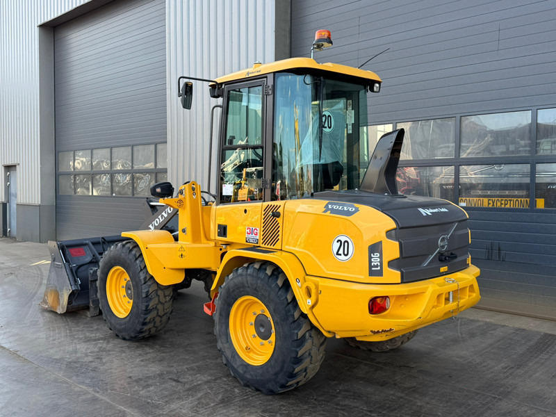 Volvo L30G - Ελαστιχοφόρος φορτωτής: φωτογραφία 3 Volvo L30G - Ελαστιχοφόρος φορτωτής: φωτογραφία 3