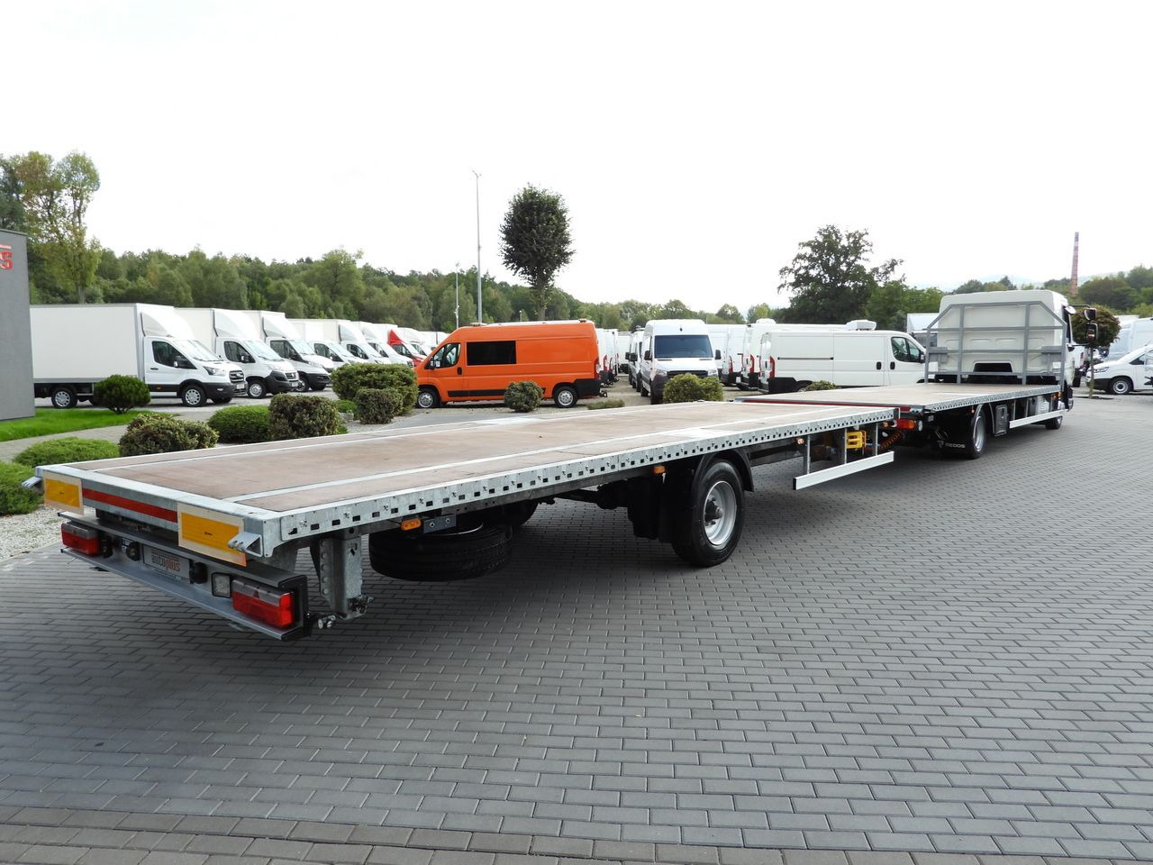 DAF LF 230 CONTAINER CARRIER PLATFORM + TRAILER WEBASTO CRUISE CONTROL LED LIGHTS PNEUMATICS AUTOMATIC TRANSMISSION TWIN WHEELS AIR CONDITIONING 230HP - Φορτηγό με ανοιχτή καρότσα: φωτογραφία 3 DAF LF 230 CONTAINER CARRIER PLATFORM + TRAILER WEBASTO CRUISE CONTROL LED LIGHTS PNEUMATICS AUTOMATIC TRANSMISSION TWIN WHEELS AIR CONDITIONING 230HP - Φορτηγό με ανοιχτή καρότσα: φωτογραφία 3