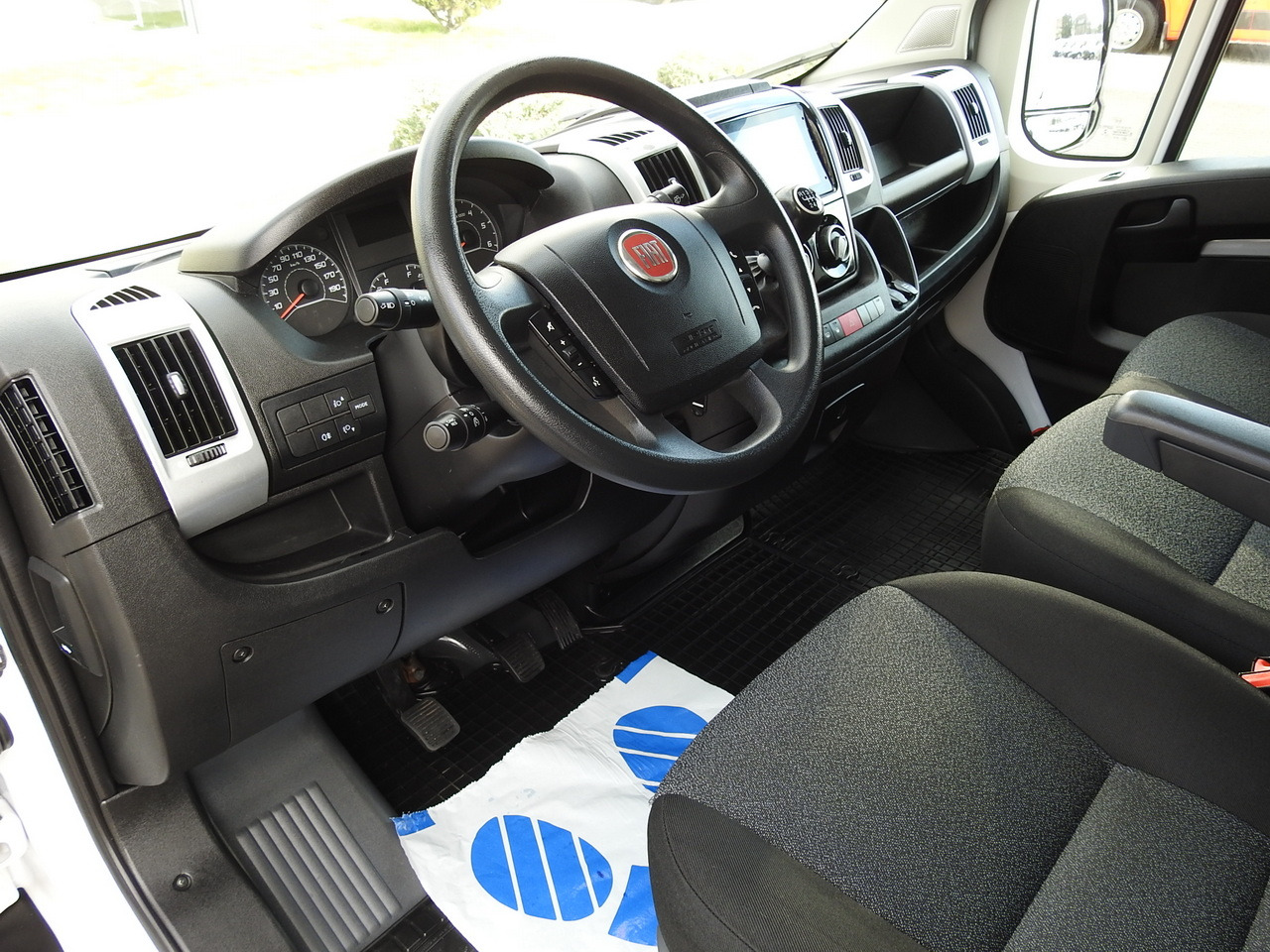 FIAT DUCATO BOX LIFT 8 PALLETS CRUISE CONTROL NAVIGATION LED LIGHTS AIR CONDITIONING 130HP - Επαγγελματικό αυτοκίνητο ψυγείο: φωτογραφία 2 FIAT DUCATO BOX LIFT 8 PALLETS CRUISE CONTROL NAVIGATION LED LIGHTS AIR CONDITIONING 130HP - Επαγγελματικό αυτοκίνητο ψυγείο: φωτογραφία 2