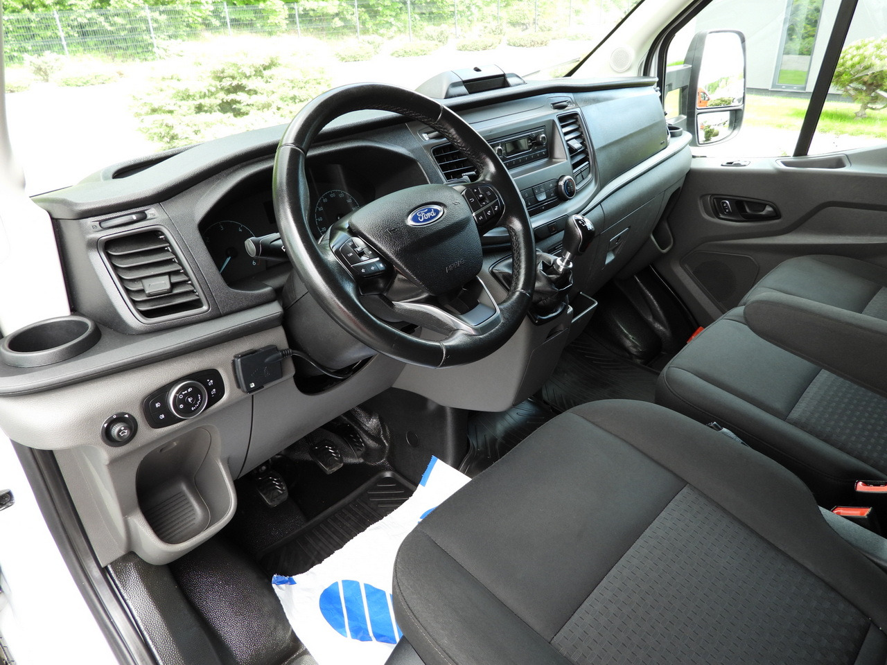 FORD TRANSIT BOX LIFT 8 PALLETS CRUISE CONTROL LED LIGHTS AIR CONDITIONING 130HP - Επαγγελματικό αυτοκίνητο κόφα: φωτογραφία 2 FORD TRANSIT BOX LIFT 8 PALLETS CRUISE CONTROL LED LIGHTS AIR CONDITIONING 130HP - Επαγγελματικό αυτοκίνητο κόφα: φωτογραφία 2