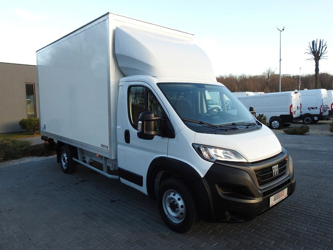 Fiat DUCATO KOFFER AUFZUG 8 PALETTEN TEMPOMAT - Επαγγελματικό αυτοκίνητο κόφα: φωτογραφία 4 Fiat DUCATO KOFFER AUFZUG 8 PALETTEN TEMPOMAT - Επαγγελματικό αυτοκίνητο κόφα: φωτογραφία 4