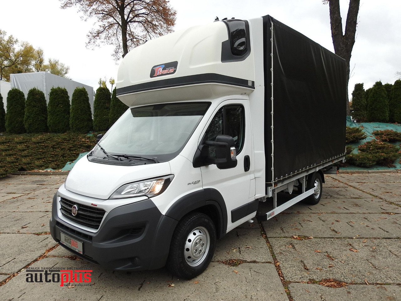 Fiat DUCATO PRITSCHE PLANE AUFZUG 8 PALETTEN WEBASTO - Επαγγελματικό αυτοκίνητο με μουσαμά: φωτογραφία 1 Fiat DUCATO PRITSCHE PLANE AUFZUG 8 PALETTEN WEBASTO - Επαγγελματικό αυτοκίνητο με μουσαμά: φωτογραφία 1