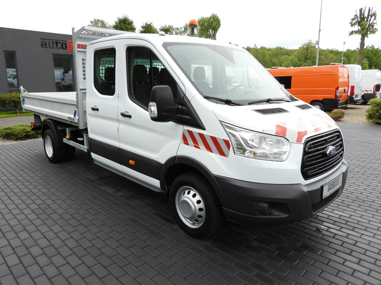 Ford TRANSIT KIPPER DOPPELKABINE DOKA 6 SITZE - Όχημα με ανατρεπομενη καροτσα, Διπλοκάμπινο ελαφρύ επαγγελματικό: φωτογραφία 4 Ford TRANSIT KIPPER DOPPELKABINE DOKA 6 SITZE - Όχημα με ανατρεπομενη καροτσα, Διπλοκάμπινο ελαφρύ επαγγελματικό: φωτογραφία 4