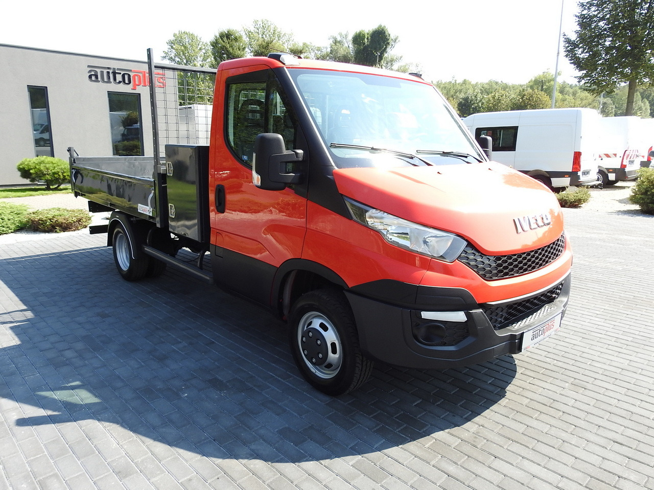 IVECO DAILY 35C13 TIPPER CRUISE CONTROL AIR CONDITIONING TWIN WHEELS  130HP - Όχημα με ανατρεπομενη καροτσα: φωτογραφία 4 IVECO DAILY 35C13 TIPPER CRUISE CONTROL AIR CONDITIONING TWIN WHEELS  130HP - Όχημα με ανατρεπομενη καροτσα: φωτογραφία 4