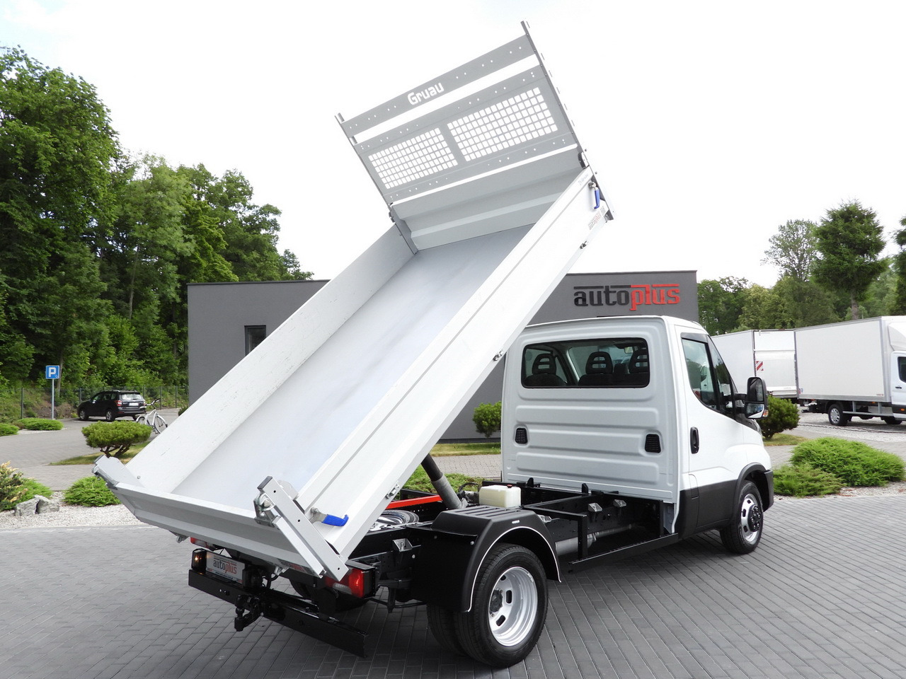 IVECO DAILY 35C14 CRUISE CONTROL TWIN WHEELS AIR CONDITIONING 140HP - Όχημα με ανατρεπομενη καροτσα: φωτογραφία 3 IVECO DAILY 35C14 CRUISE CONTROL TWIN WHEELS AIR CONDITIONING 140HP - Όχημα με ανατρεπομενη καροτσα: φωτογραφία 3