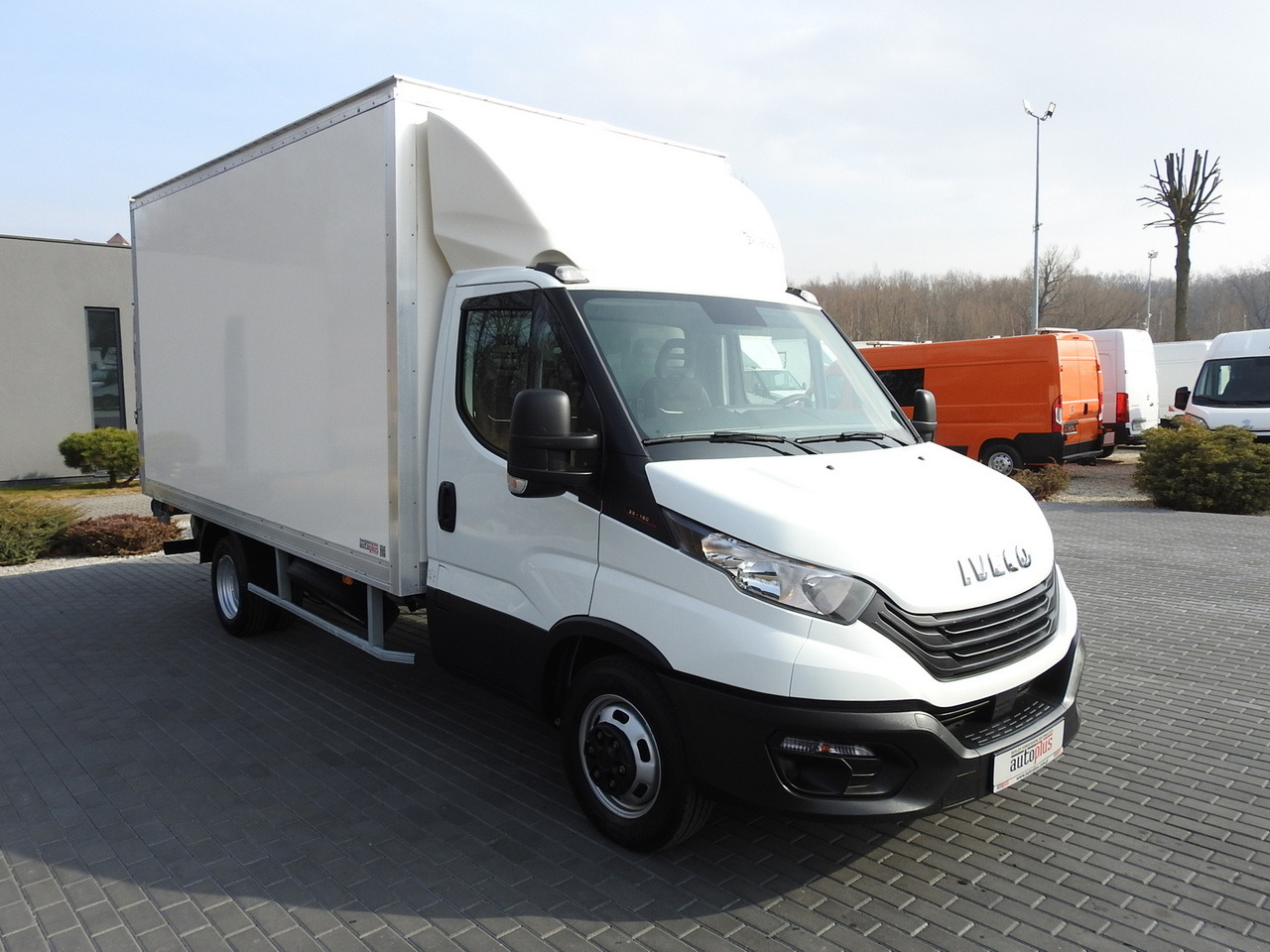 IVECO DAILY 35C16 BOX LIFT 8 PALLETS CRUISE CONTROL TWIN WHEELS AIR CONDITIONING 160HP - Επαγγελματικό αυτοκίνητο κόφα: φωτογραφία 4 IVECO DAILY 35C16 BOX LIFT 8 PALLETS CRUISE CONTROL TWIN WHEELS AIR CONDITIONING 160HP - Επαγγελματικό αυτοκίνητο κόφα: φωτογραφία 4