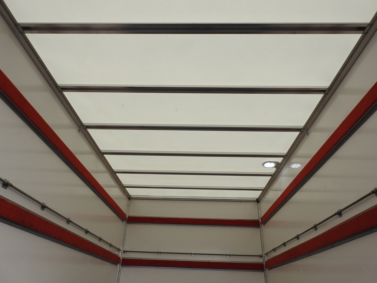 Επαγγελματικό αυτοκίνητο κόφα IVECO DAILY 35C16 BOX LIFT 8 PALLETS CRUISE CONTROL TWIN WHEELS AIR CONDITIONING 160HP: φωτογραφία 22 Επαγγελματικό αυτοκίνητο κόφα IVECO DAILY 35C16 BOX LIFT 8 PALLETS CRUISE CONTROL TWIN WHEELS AIR CONDITIONING 160HP: φωτογραφία 22