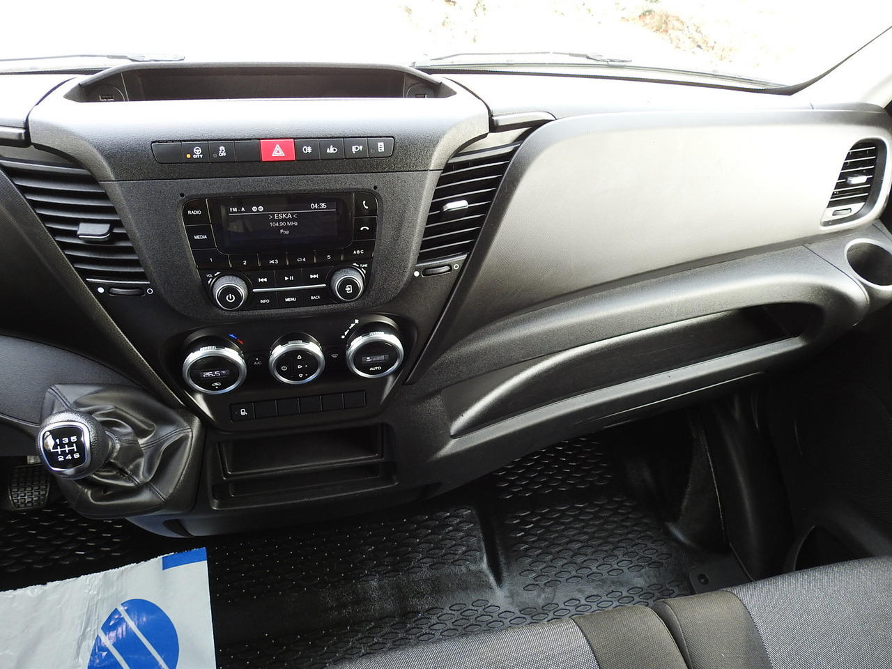 Επαγγελματικό αυτοκίνητο κόφα IVECO DAILY 35C16 BOX LIFT 8 PALLETS CRUISE CONTROL TWIN WHEELS AIR CONDITIONING 160HP: φωτογραφία 33 Επαγγελματικό αυτοκίνητο κόφα IVECO DAILY 35C16 BOX LIFT 8 PALLETS CRUISE CONTROL TWIN WHEELS AIR CONDITIONING 160HP: φωτογραφία 33