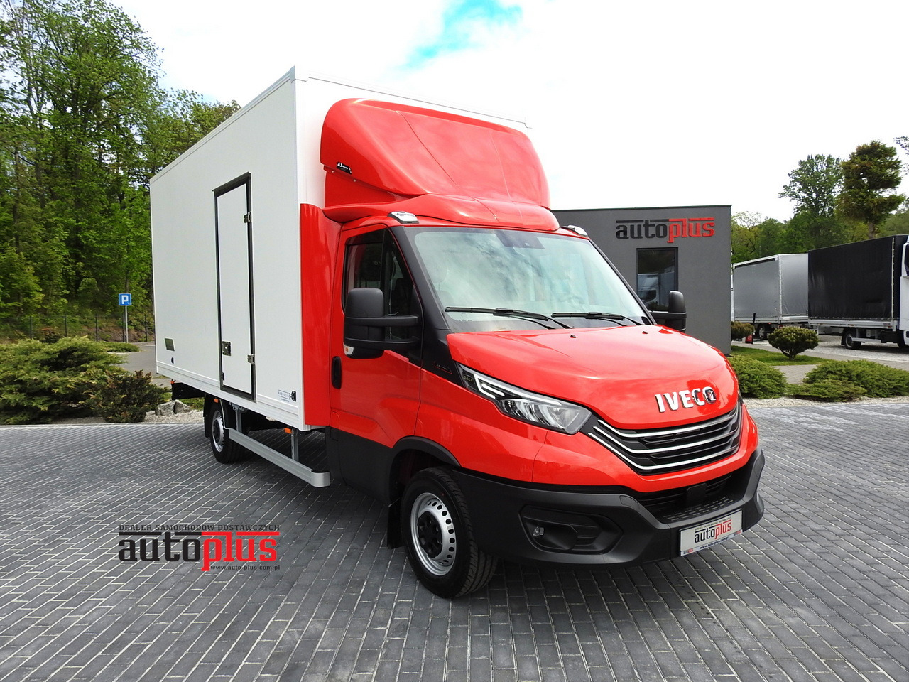 IVECO DAILY 35S18 NEW BOX 10 PALLETS CRUISE CONTROL NAVIGATION AIR CONDITIONING LED LIGHTS GUARANTEE 180HP - Επαγγελματικό αυτοκίνητο κόφα: φωτογραφία 1 IVECO DAILY 35S18 NEW BOX 10 PALLETS CRUISE CONTROL NAVIGATION AIR CONDITIONING LED LIGHTS GUARANTEE 180HP - Επαγγελματικό αυτοκίνητο κόφα: φωτογραφία 1