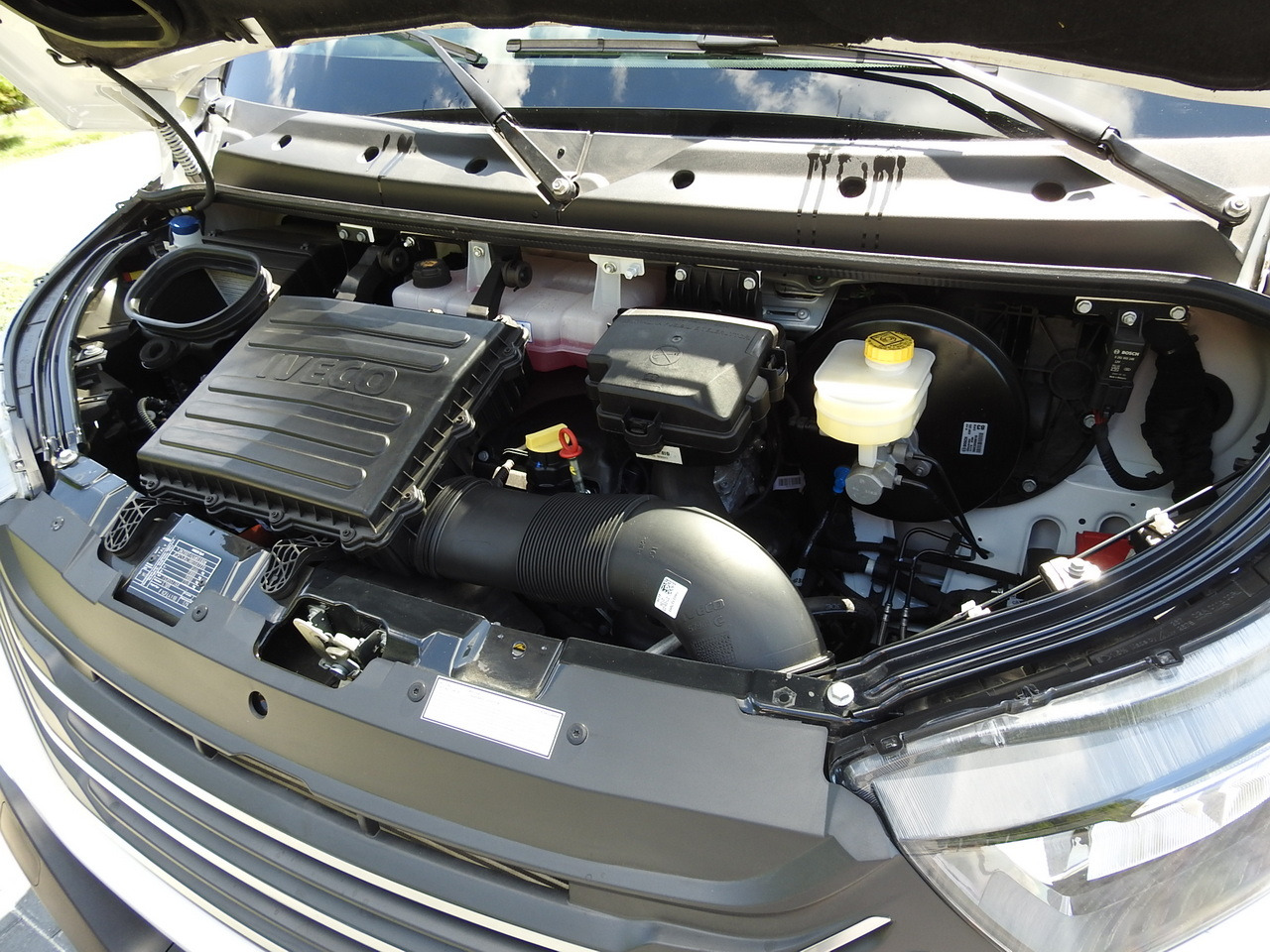 Μίσθωση IVECO DAILY 35S18 NEW TARPAULIN 8 PALLETS CRUISE CONTROL NAVIGATION LED LIGHTS AUTOMATIC TRANSMISSION HI-MATIC MANUFACTURERS WARRANTY  180HP IVECO DAILY 35S18 NEW TARPAULIN 8 PALLETS CRUISE CONTROL NAVIGATION LED LIGHTS AUTOMATIC TRANSMISSION HI-MATIC MANUFACTURERS WARRANTY  180HP: φωτογραφία 30