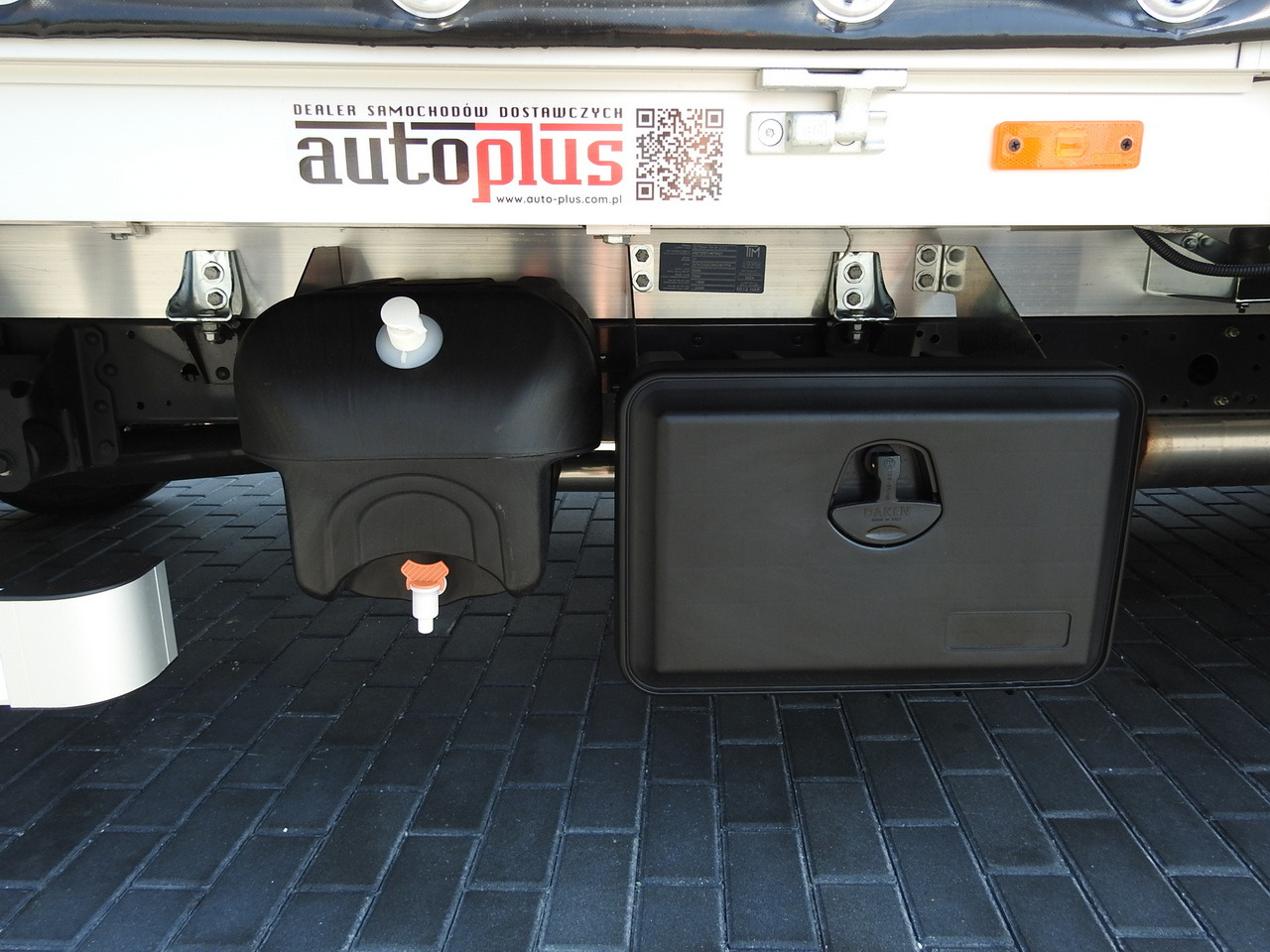 Μίσθωση IVECO DAILY 35S18 NEW TARPAULIN 8 PALLETS CRUISE CONTROL NAVIGATION LED LIGHTS AUTOMATIC TRANSMISSION HI-MATIC MANUFACTURERS WARRANTY  180HP IVECO DAILY 35S18 NEW TARPAULIN 8 PALLETS CRUISE CONTROL NAVIGATION LED LIGHTS AUTOMATIC TRANSMISSION HI-MATIC MANUFACTURERS WARRANTY  180HP: φωτογραφία 27