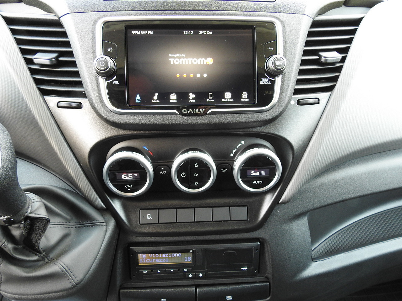 Μίσθωση IVECO DAILY 35S18 NEW TARPAULIN 8 PALLETS CRUISE CONTROL NAVIGATION LED LIGHTS AUTOMATIC TRANSMISSION HI-MATIC MANUFACTURERS WARRANTY  180HP IVECO DAILY 35S18 NEW TARPAULIN 8 PALLETS CRUISE CONTROL NAVIGATION LED LIGHTS AUTOMATIC TRANSMISSION HI-MATIC MANUFACTURERS WARRANTY  180HP: φωτογραφία 42