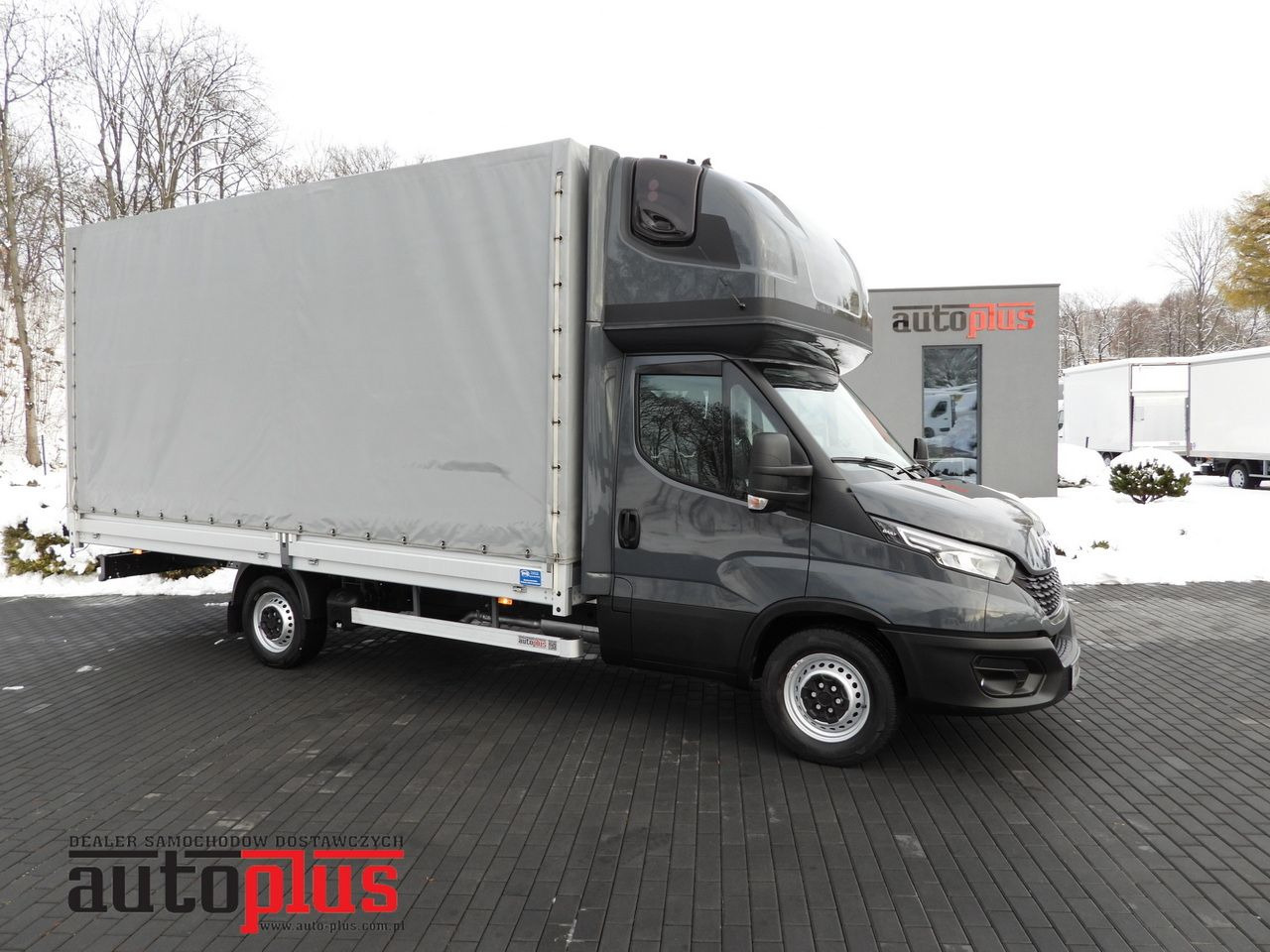 IVECO DAILY 35S18 TARPAULIN 10 PALLETS WEBASTO CRUISE CONTROL LED LIGHTS PNEUMATICS AIR CONDITIONING 180HP - Επαγγελματικό αυτοκίνητο με μουσαμά: φωτογραφία 1 IVECO DAILY 35S18 TARPAULIN 10 PALLETS WEBASTO CRUISE CONTROL LED LIGHTS PNEUMATICS AIR CONDITIONING 180HP - Επαγγελματικό αυτοκίνητο με μουσαμά: φωτογραφία 1
