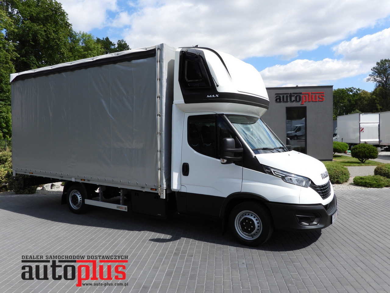 IVECO DAILY 35S18 TARPAULIN 10 PALLETS WEBASTO CRUISE CONTROL NAVIGATION LED LIGHTS AIR CONDITIONING  180HP - Επαγγελματικό αυτοκίνητο με μουσαμά: φωτογραφία 1 IVECO DAILY 35S18 TARPAULIN 10 PALLETS WEBASTO CRUISE CONTROL NAVIGATION LED LIGHTS AIR CONDITIONING  180HP - Επαγγελματικό αυτοκίνητο με μουσαμά: φωτογραφία 1